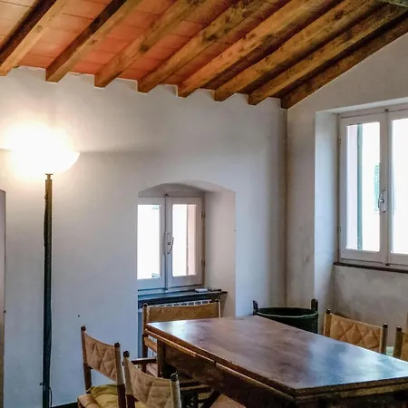 3 Bedroom Beautiful In Σπίτι διακοπών Monte Marcello
