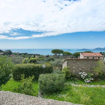 Casa vacanze 3 Bedroom Beautiful In Montemarcello