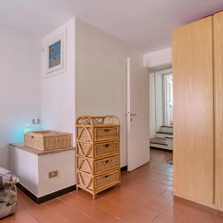 3 Bedroom Beautiful In Casa vacanze Montemarcello